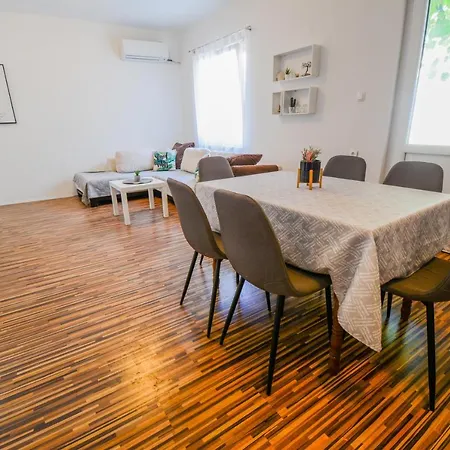 Leo Apartamento